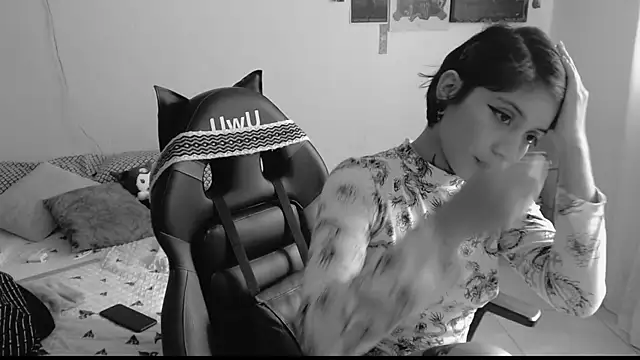 Snapshot of _Apola_77 chatting on 22, 2, 2025 Apola 77 online show from 22, 2, 2025