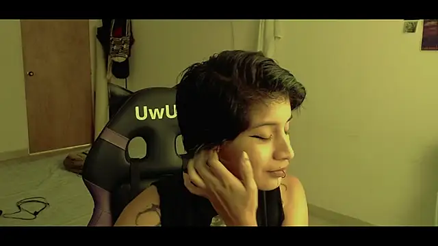 Snapshot of _Apola_77 chatting on 13, 3, 2025 Apola 77 online show from 13, 3, 2025