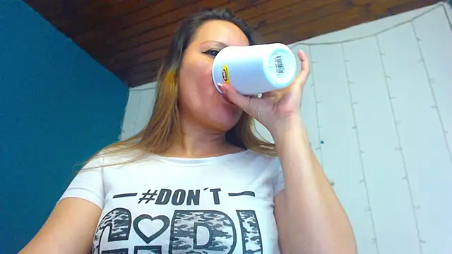 Snapshot of camila_delarosa chatting on 16, 1, 2025 camila delarosa online show from 16, 1, 2025