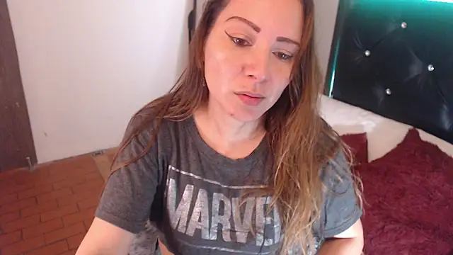 Snapshot of camila_delarosa chatting on 18, 10, 2025 camila delarosa online show from 18, 10, 2025