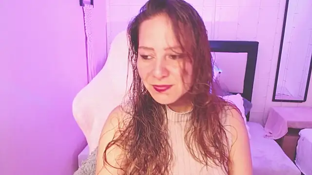Snapshot of camila_delarosa chatting on 25, 5, 2026 camila delarosa online show from 25, 5, 2026