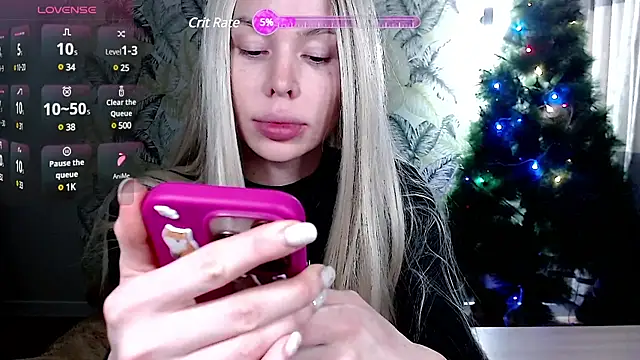 Snapshot of Marmalade_Fox chatting on 4, 1, 2025 Marmalade Fox online show from 4, 1, 2025