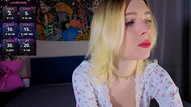 Crayzy Luv online show from 16, 3, 2026