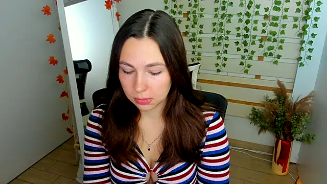 Lexy flower online show from 4, 10, 2025