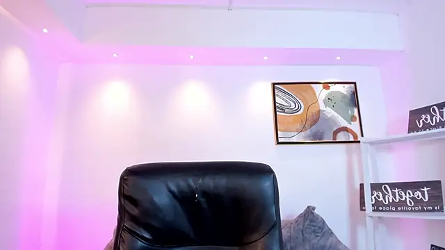 Snapshot of martina_mancini chatting on 10, 7, 2026 martina mancini online show from 10, 7, 2026