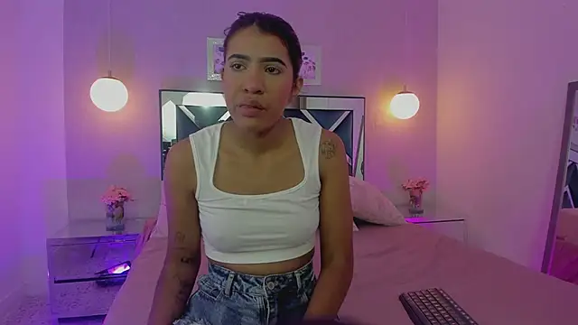 Snapshot of Miakhalifa_7 chatting on 3, 3, 2025 Miakhalifa 7 online show from 3, 3, 2025