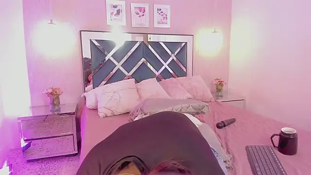 Snapshot of Miakhalifa_7 chatting on 16, 3, 2025 Miakhalifa 7 online show from 16, 3, 2025