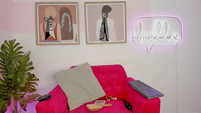 Snapshot of Miakhalifa_7 chatting on 29, 9, 2025 Miakhalifa 7 online show from 29, 9, 2025