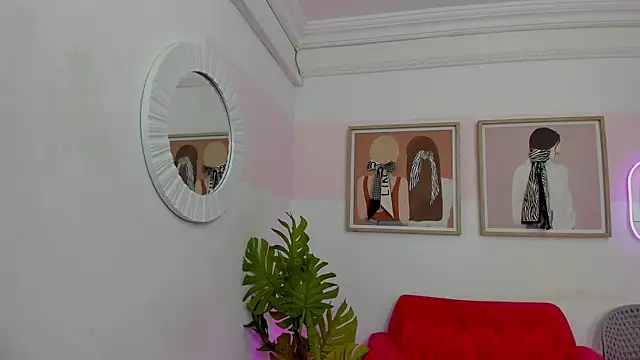 Snapshot of Miakhalifa_7 chatting on 27, 10, 2025 Miakhalifa 7 online show from 27, 10, 2025