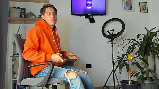 manucute 23  online show from 5, 1, 2026