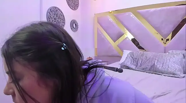 Snapshot of Oriana_Guzman chatting on 24, 12, 2024 Oriana Guzman online show from 24, 12, 2024