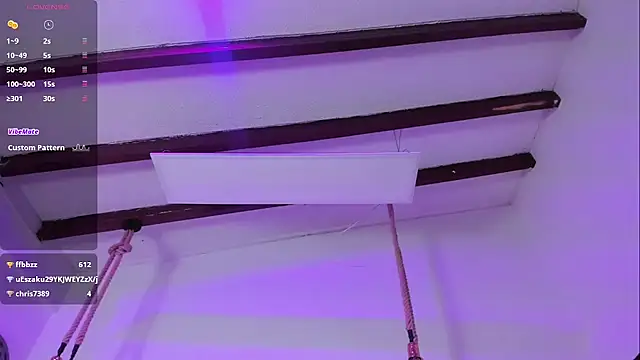 Snapshot of Oriana_Guzman chatting on 4, 1, 2025 Oriana Guzman online show from 4, 1, 2025