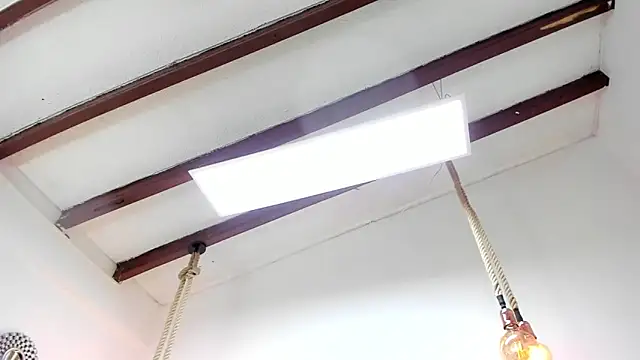 Snapshot of Oriana_Guzman chatting on 5, 2, 2025 Oriana Guzman online show from 5, 2, 2025