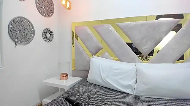 Snapshot of Oriana_Guzman chatting on 22, 2, 2025 Oriana Guzman online show from 22, 2, 2025