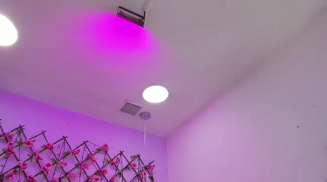 Snapshot of Oriana_Guzman chatting on 16, 3, 2025 Oriana Guzman online show from 16, 3, 2025