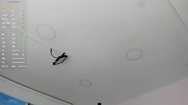 Snapshot of Oriana_Guzman chatting on 9, 10, 2025 Oriana Guzman online show from 9, 10, 2025