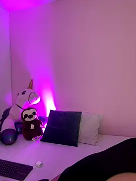 Snapshot of Oriana_Guzman chatting on 4, 11, 2025 Oriana Guzman online show from 4, 11, 2025