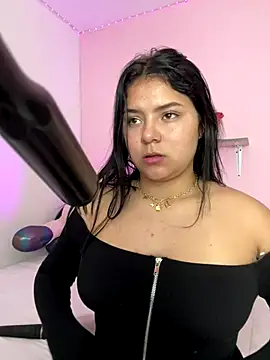 Snapshot of Oriana_Guzman chatting on 16, 11, 2025 Oriana Guzman online show from 16, 11, 2025