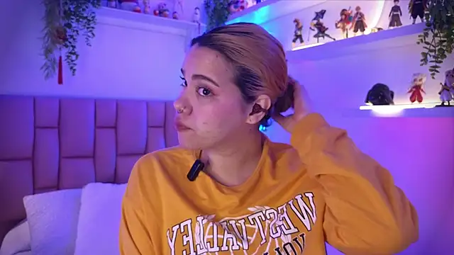 Snapshot of albaismynameX chatting on 19, 12, 2025 albaismynameX online show from 19, 12, 2025