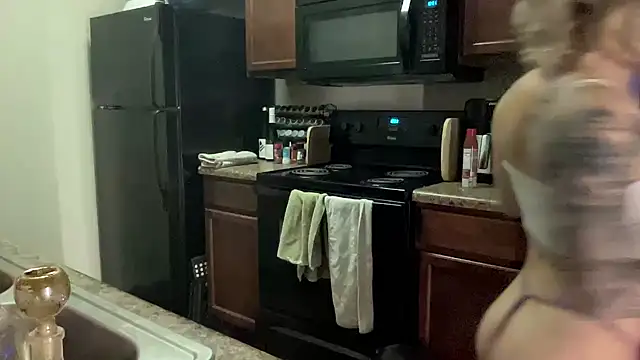 NatalieKneals online show from 11, 2, 2025