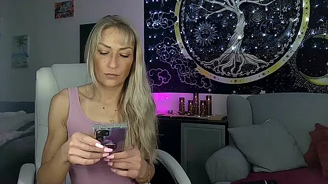 SexxyLiviaa online show from 24, 1, 2025