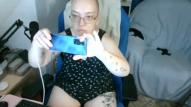 Snapshot of Isabella_Geney chatting on 30, 6, 2026 Isabella Geney online show from 30, 6, 2026