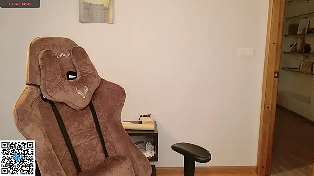 Neko Kimiko online show from 7, 10, 2025