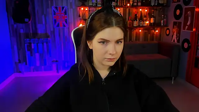 Snapshot of AliceRisinka chatting on 6, 2, 2025 AliceRisinka online show from 6, 2, 2025