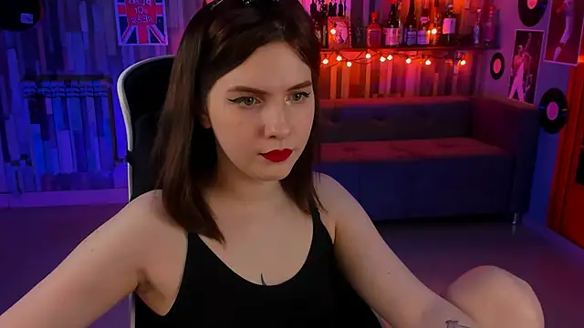 Snapshot of AliceRisinka chatting on 13, 2, 2025 AliceRisinka online show from 13, 2, 2025