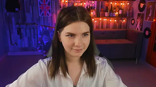 Snapshot of AliceRisinka chatting on 19, 2, 2025 AliceRisinka online show from 19, 2, 2025