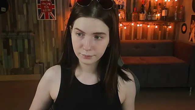 Snapshot of AliceRisinka chatting on 20, 2, 2025 AliceRisinka online show from 20, 2, 2025
