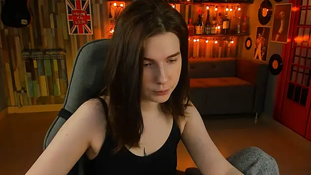 Snapshot of AliceRisinka chatting on 21, 2, 2025 AliceRisinka online show from 21, 2, 2025