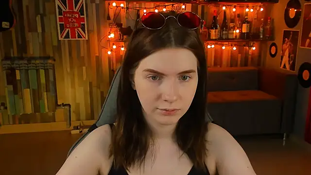 Snapshot of AliceRisinka chatting on 21, 2, 2025 AliceRisinka online show from 21, 2, 2025