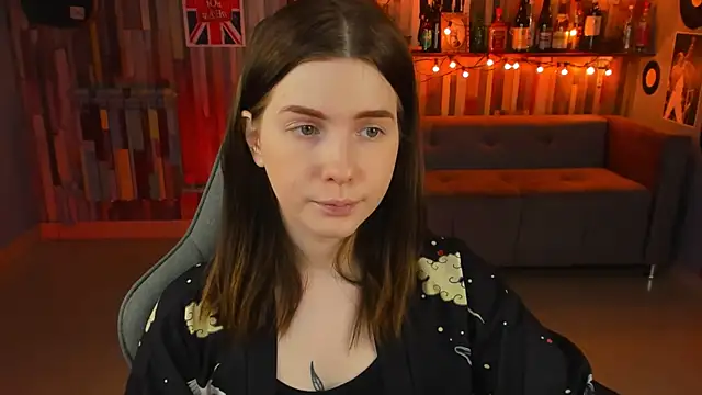 Snapshot of AliceRisinka chatting on 28, 2, 2025 AliceRisinka online show from 28, 2, 2025
