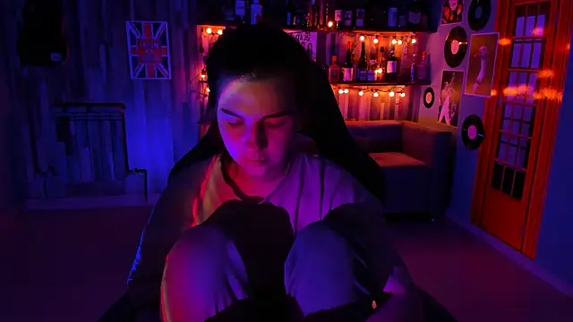 Snapshot of AliceRisinka chatting on 16, 3, 2025 AliceRisinka online show from 16, 3, 2025