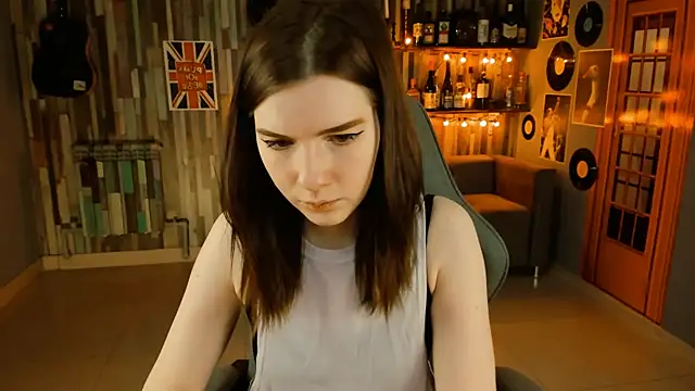 Snapshot of AliceRisinka chatting on 19, 3, 2025 AliceRisinka online show from 19, 3, 2025
