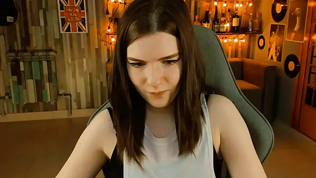 Snapshot of AliceRisinka chatting on 19, 3, 2025 AliceRisinka online show from 19, 3, 2025