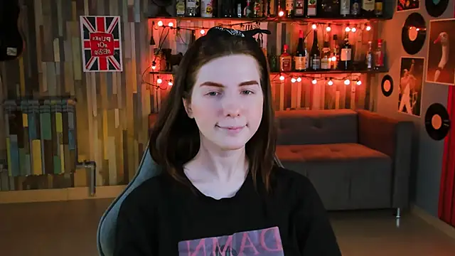 Snapshot of AliceRisinka chatting on 23, 3, 2025 AliceRisinka online show from 23, 3, 2025
