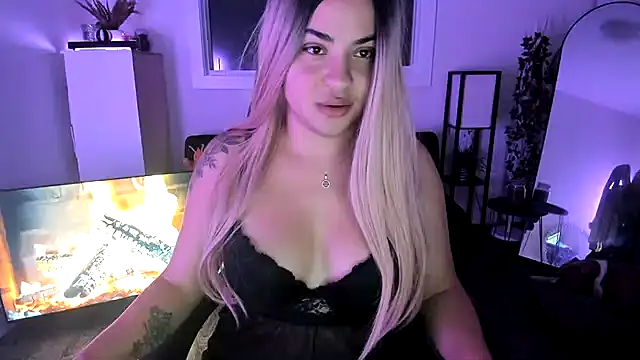 MelSaunders online show from 7, 11, 2025