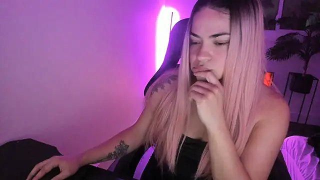 MelSaunders online show from 23, 12, 2025