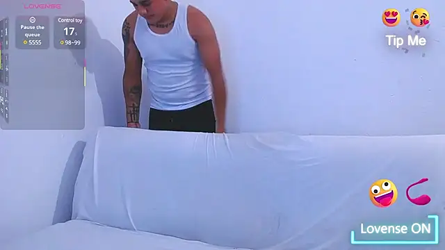 Latino Junge online show from 16, 1, 2025