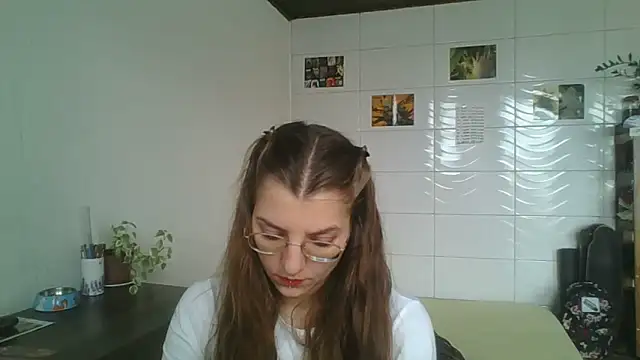 SweetyBabyDemon online show from 9, 11, 2025