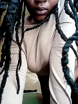 Snapshot of ThaBundaa chatting on 19, 2, 2025 ThaBundaa online show from 19, 2, 2025