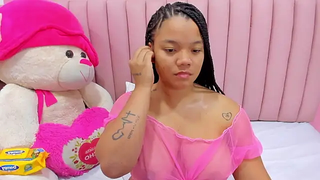 ISABELLA 020 online show from 9, 10, 2025