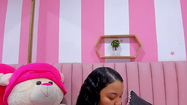 ISABELLA 020 online show from 27, 10, 2025