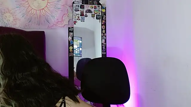 Snapshot of squirt_charlott chatting on 20, 11, 2025 squirt charlott online show from 20, 11, 2025