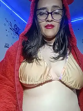 Snapshot of anndreapds chatting on 8, 5, 2026 anndreapds online show from 8, 5, 2026