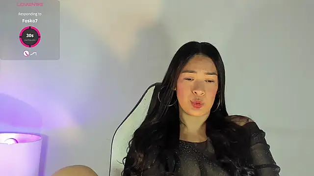 Snapshot of bella_hadid1_ chatting on 8, 2, 2025 bella hadid1  online show from 8, 2, 2025