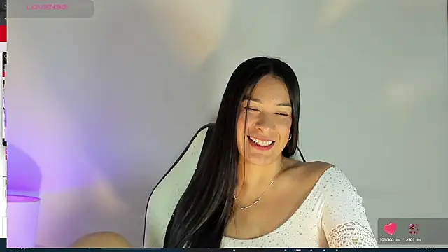 Snapshot of bella_hadid1_ chatting on 16, 2, 2025 bella hadid1  online show from 16, 2, 2025