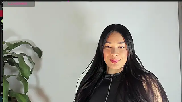 Snapshot of bella_hadid1_ chatting on 22, 3, 2025 bella hadid1  online show from 22, 3, 2025